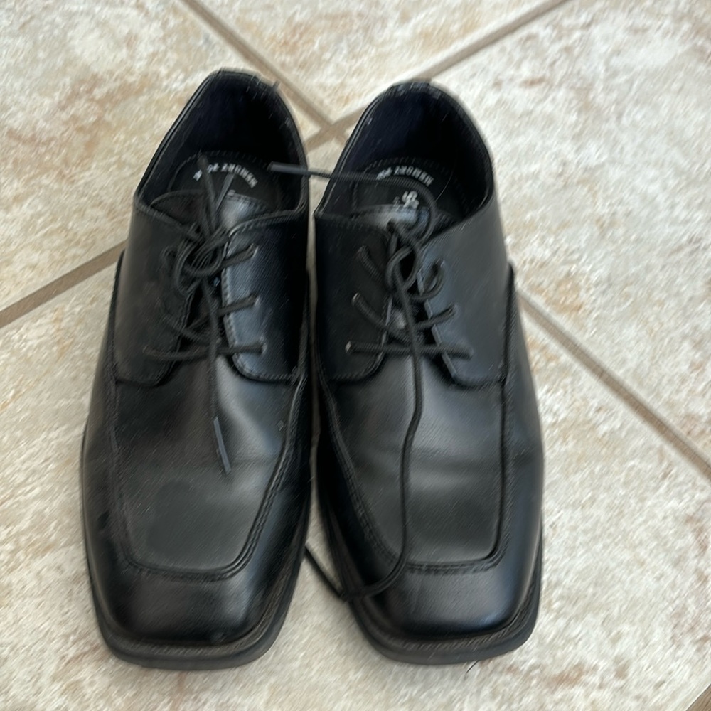 Sonoma black size 3 boys shoes